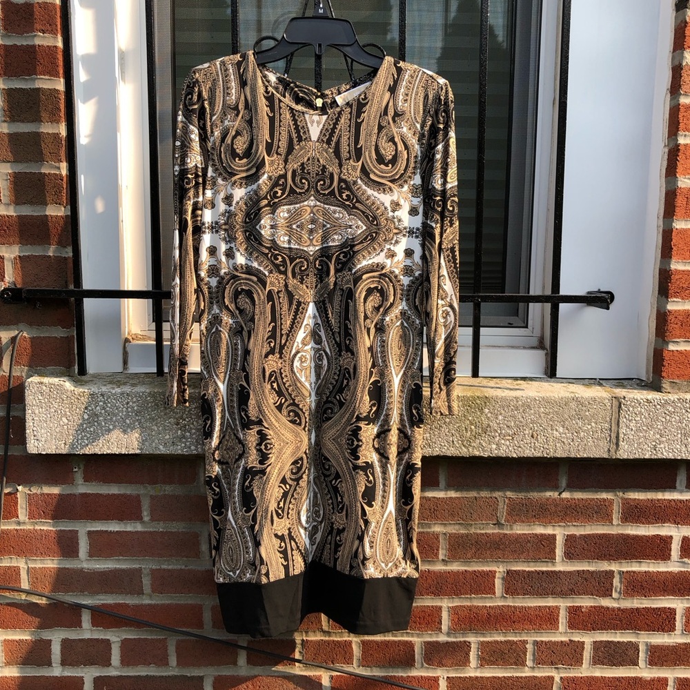 Michael Kors dress Size 4   New without Tags. Made in Vietnam.